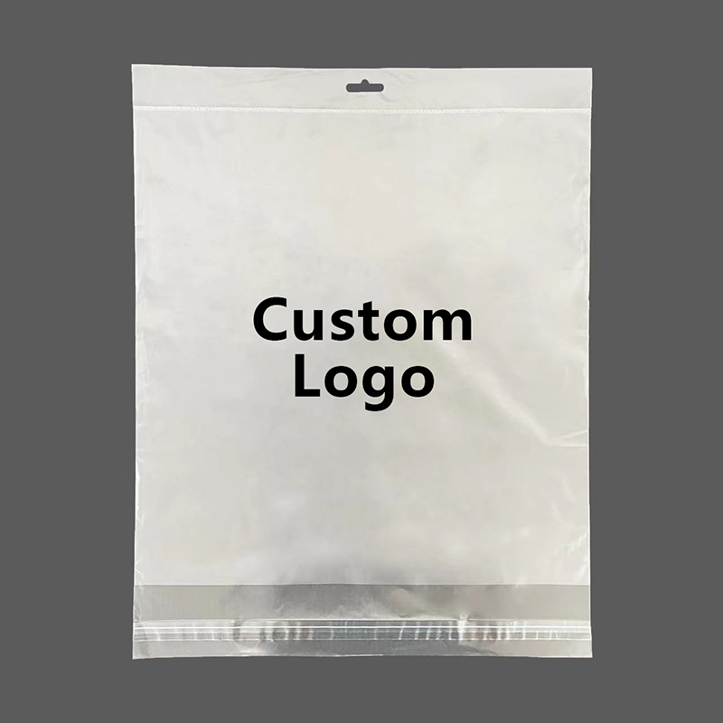 Újrahasznosított akasztós táska